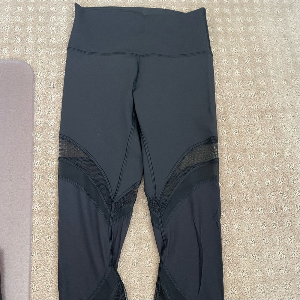 Lululemon leggings w mesh legs